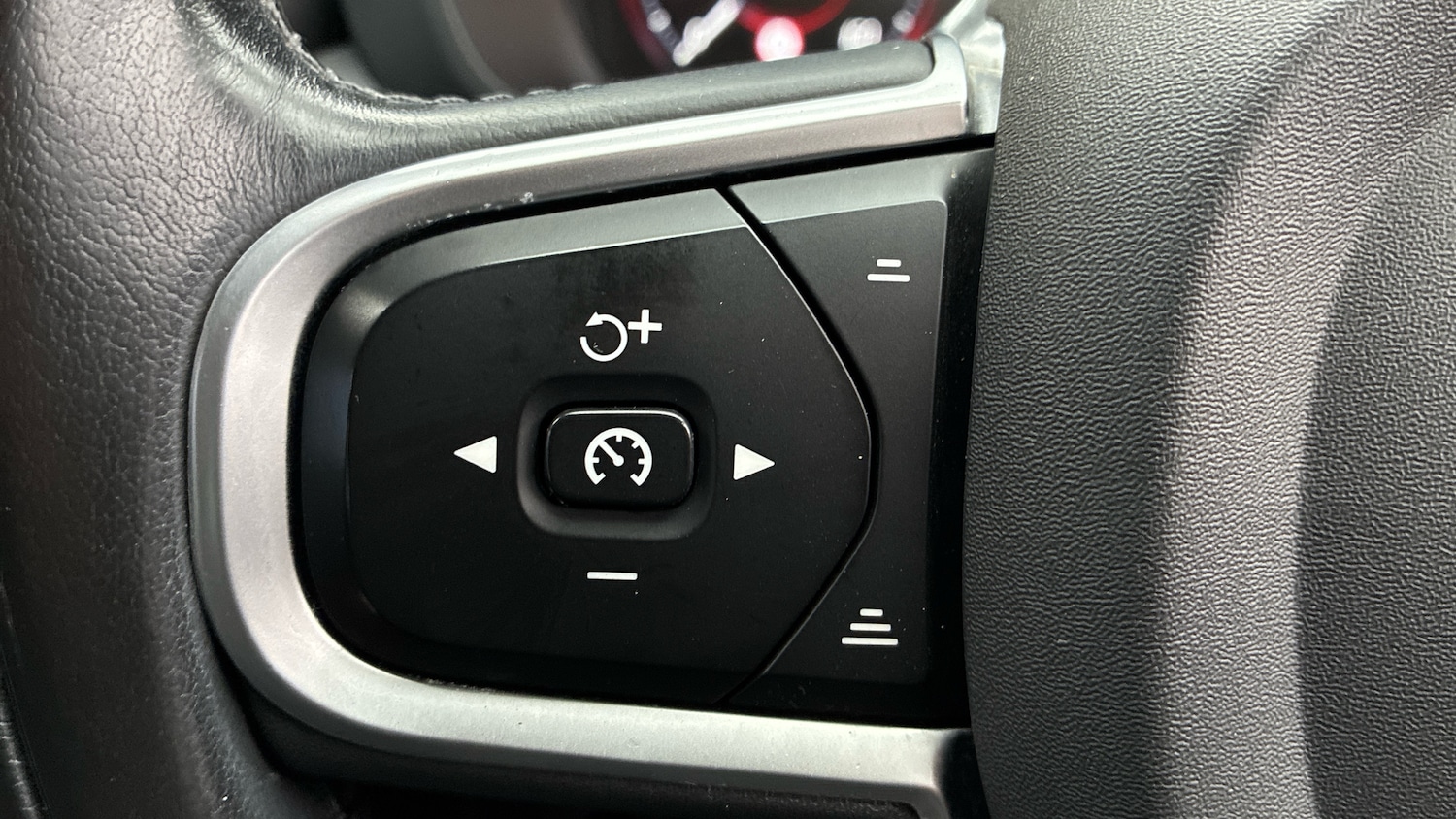 Used Volvo XC60 2020 for sale - 76536505: Photo 26