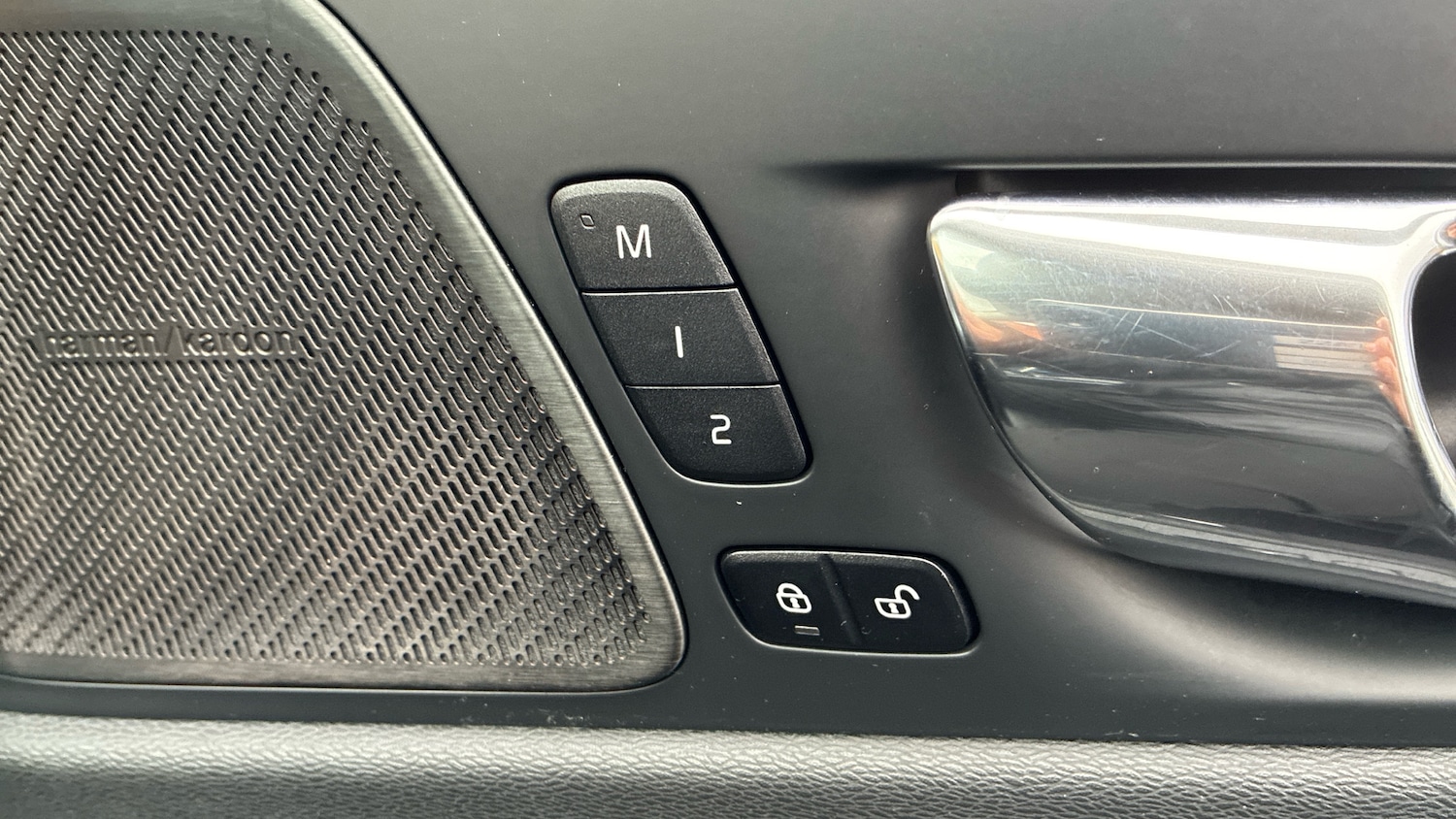 Used Volvo XC60 2020 for sale - 76536505: Photo 35