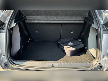 Used Peugeot 2008 2025 for sale - 79403798: Photo