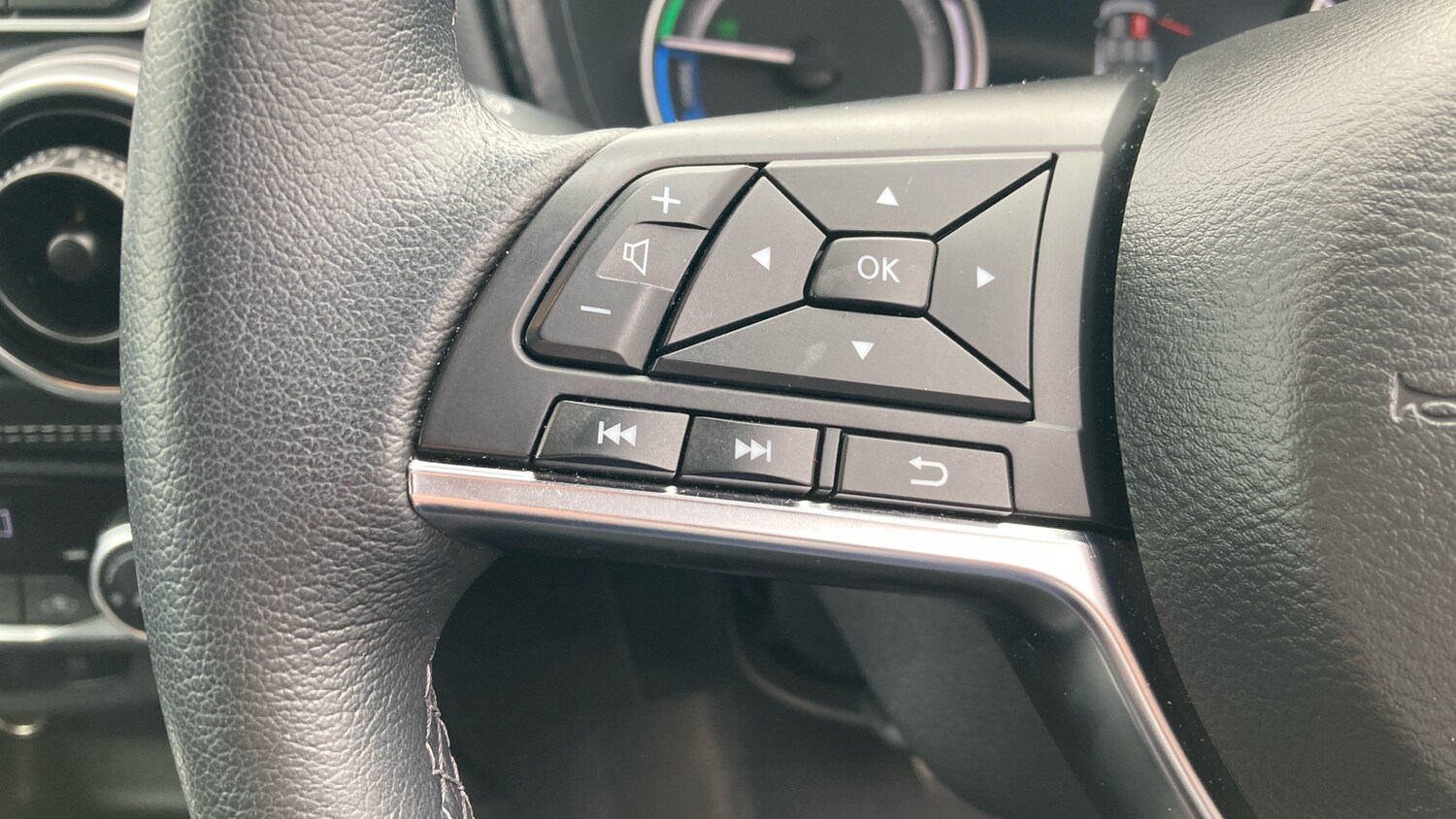 Used Nissan Juke 2023 for sale - 78084336: Photo 31