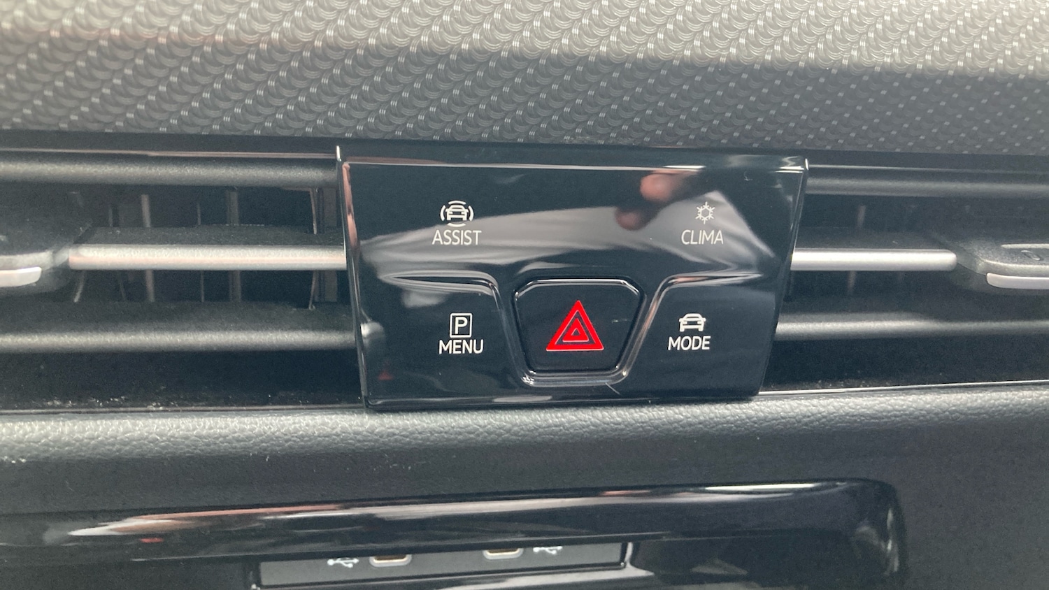 Used Volkswagen Golf 2024 for sale - 76396812: Photo 34