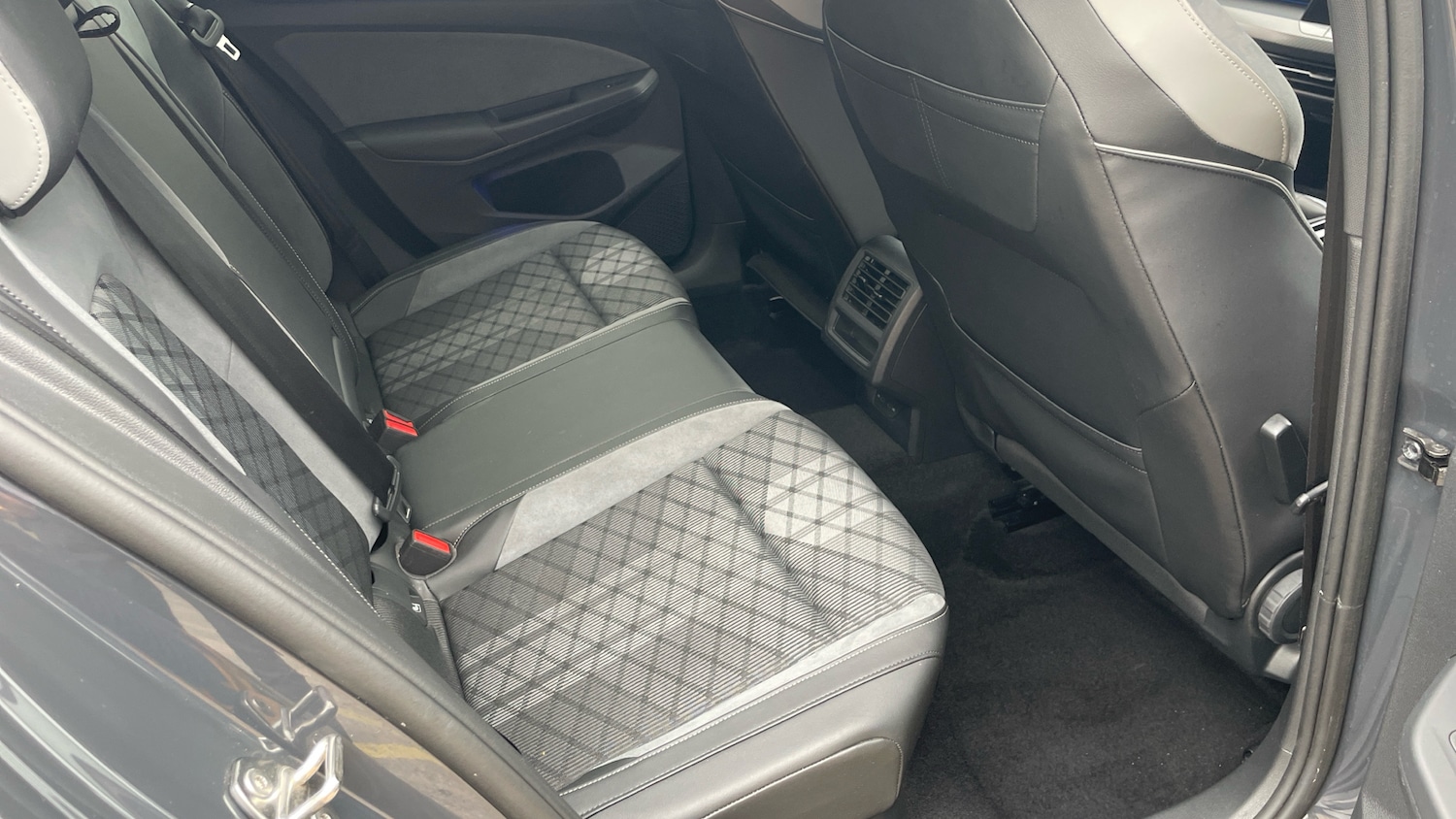 Used Volkswagen Golf 2024 for sale - 76396812: Photo 42