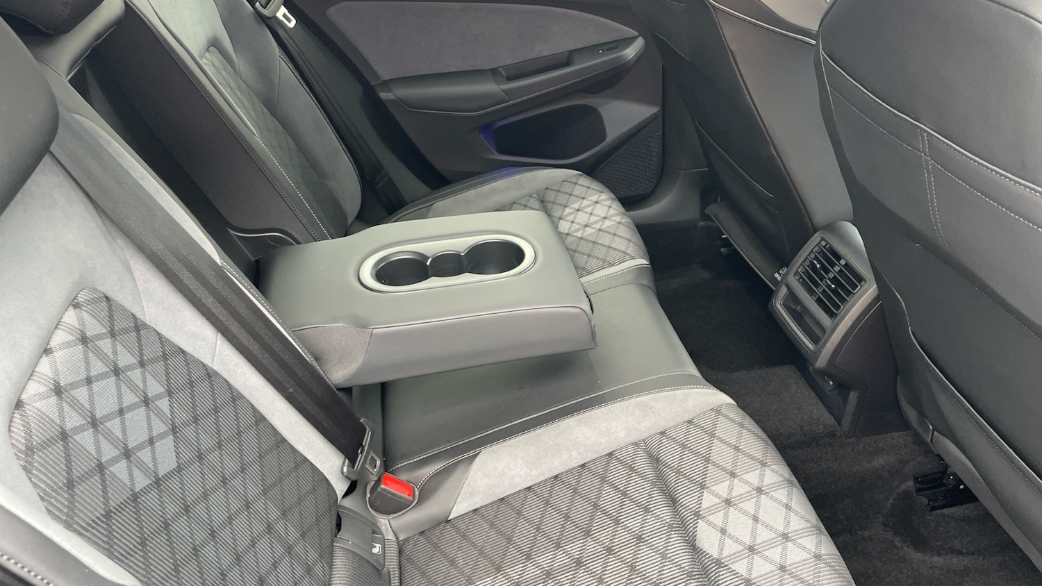 Used Volkswagen Golf 2024 for sale - 76396812: Photo 45