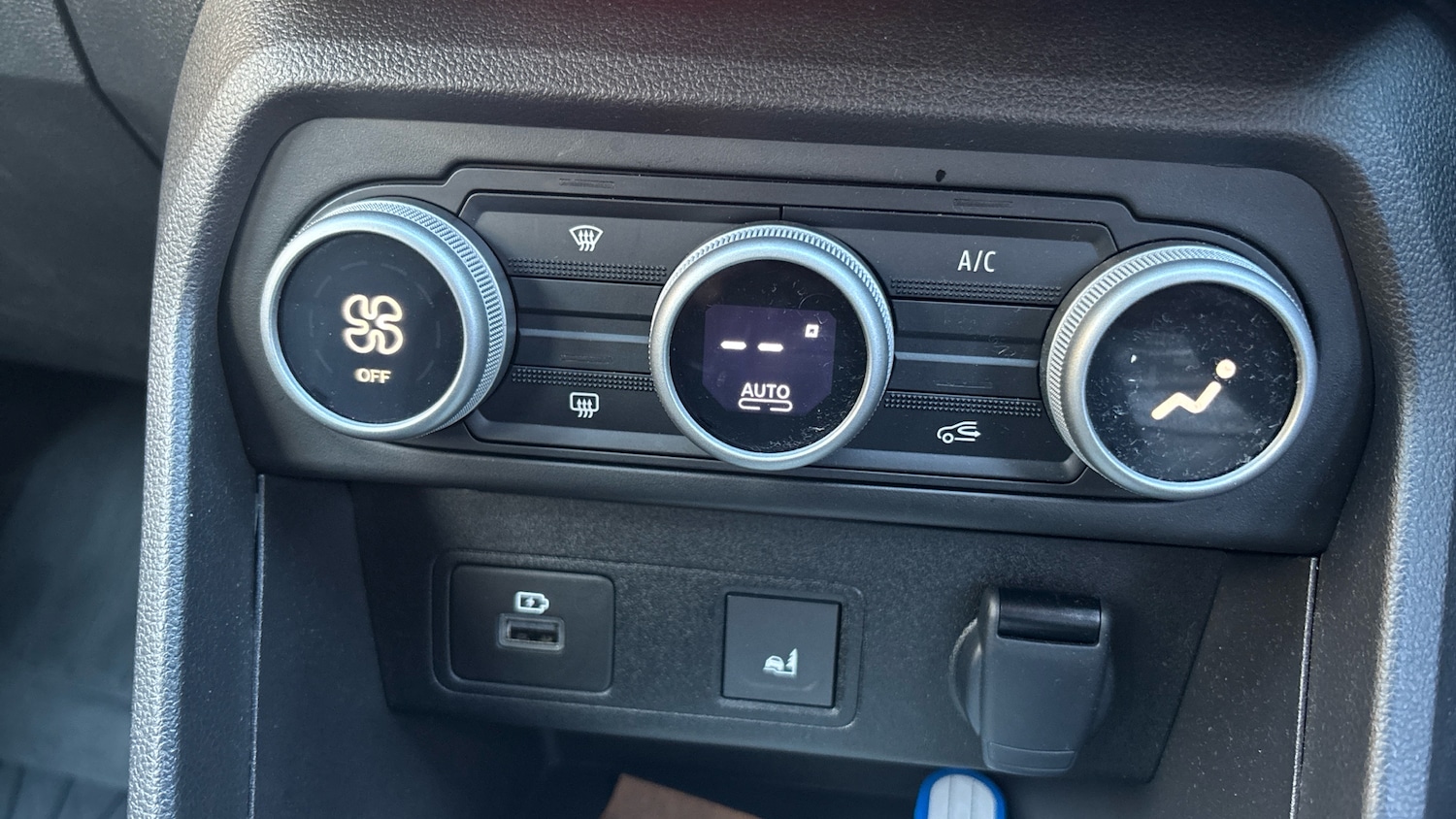 Used Dacia Jogger 2023 for sale - 77128108: Photo 29