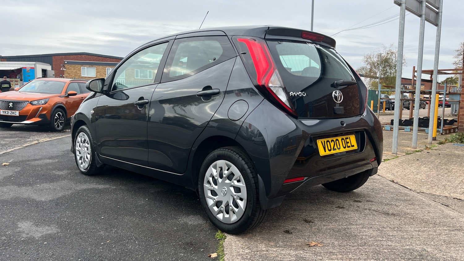 Used Toyota AYGO 2020 for sale - 76415719: Photo 23