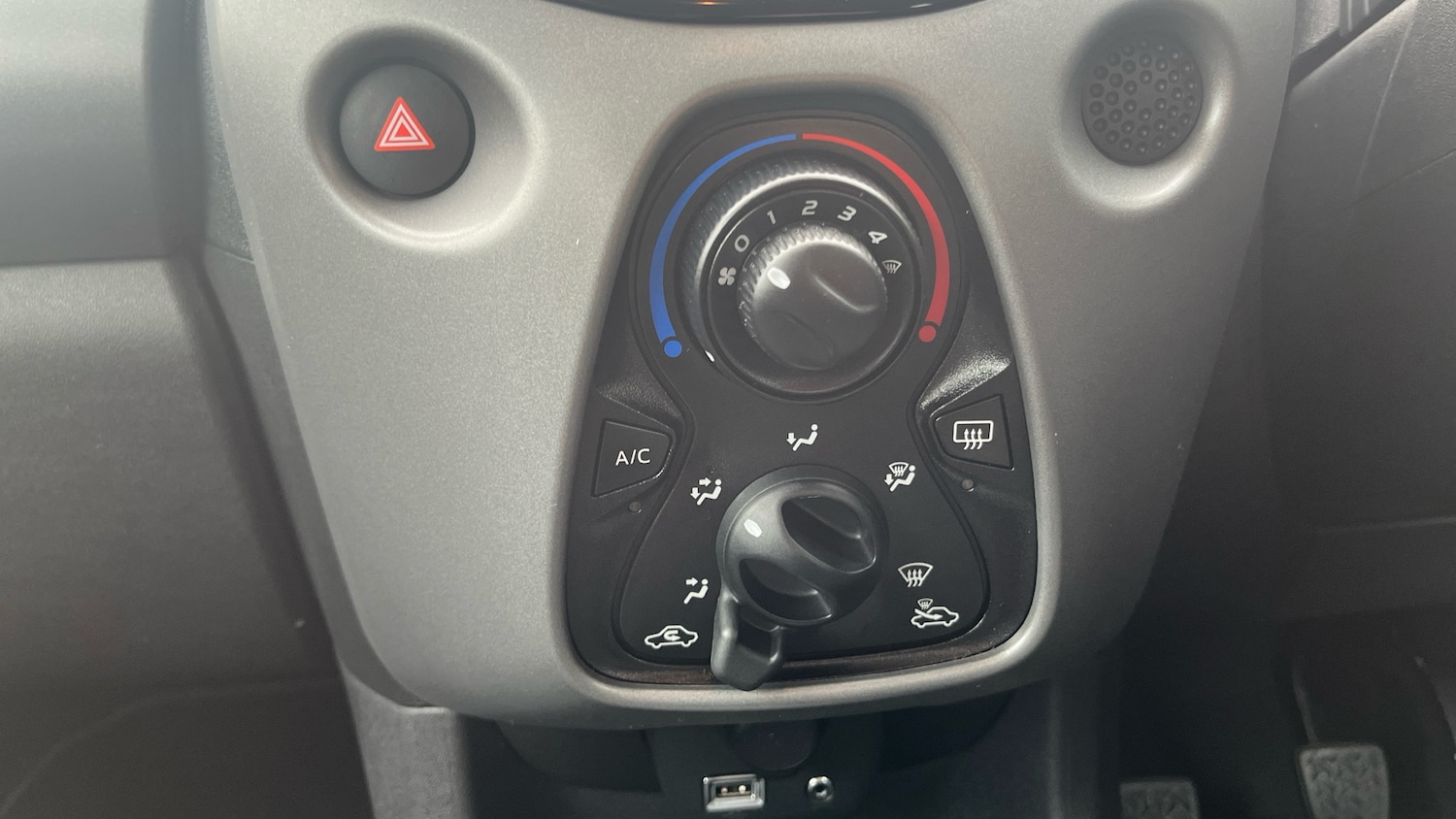 Used Toyota AYGO 2020 for sale - 76415719: Photo 8