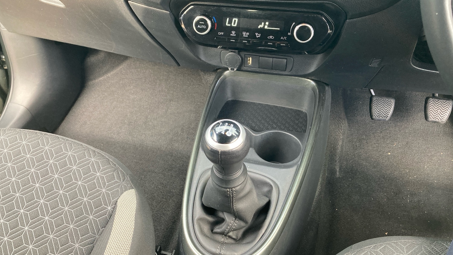 Used Toyota Aygo X 2023 for sale - 76637286: Photo 13