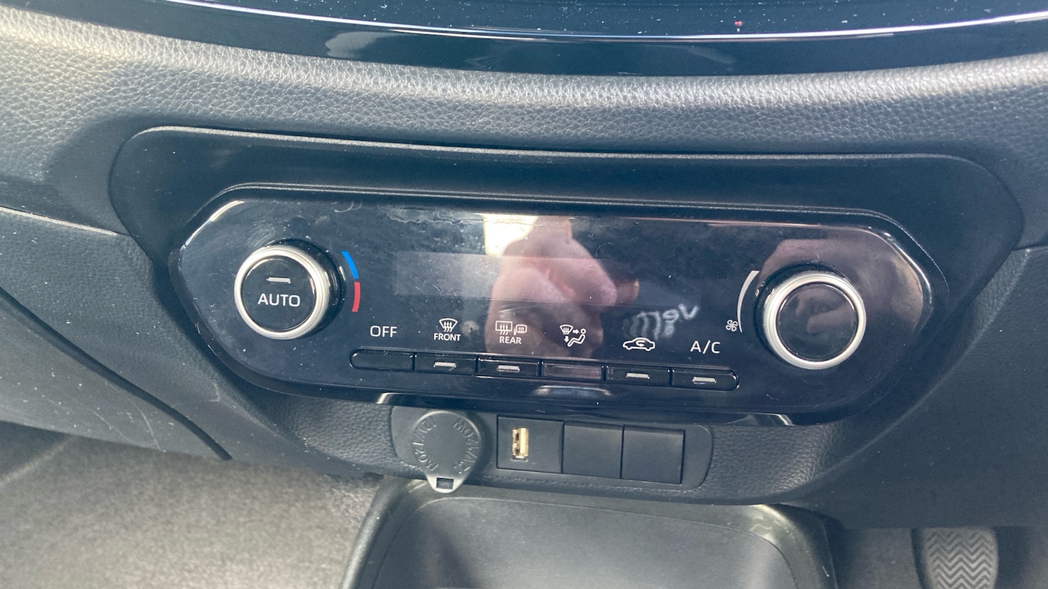 Used Toyota Aygo X 2023 for sale - 76637286: Photo 25