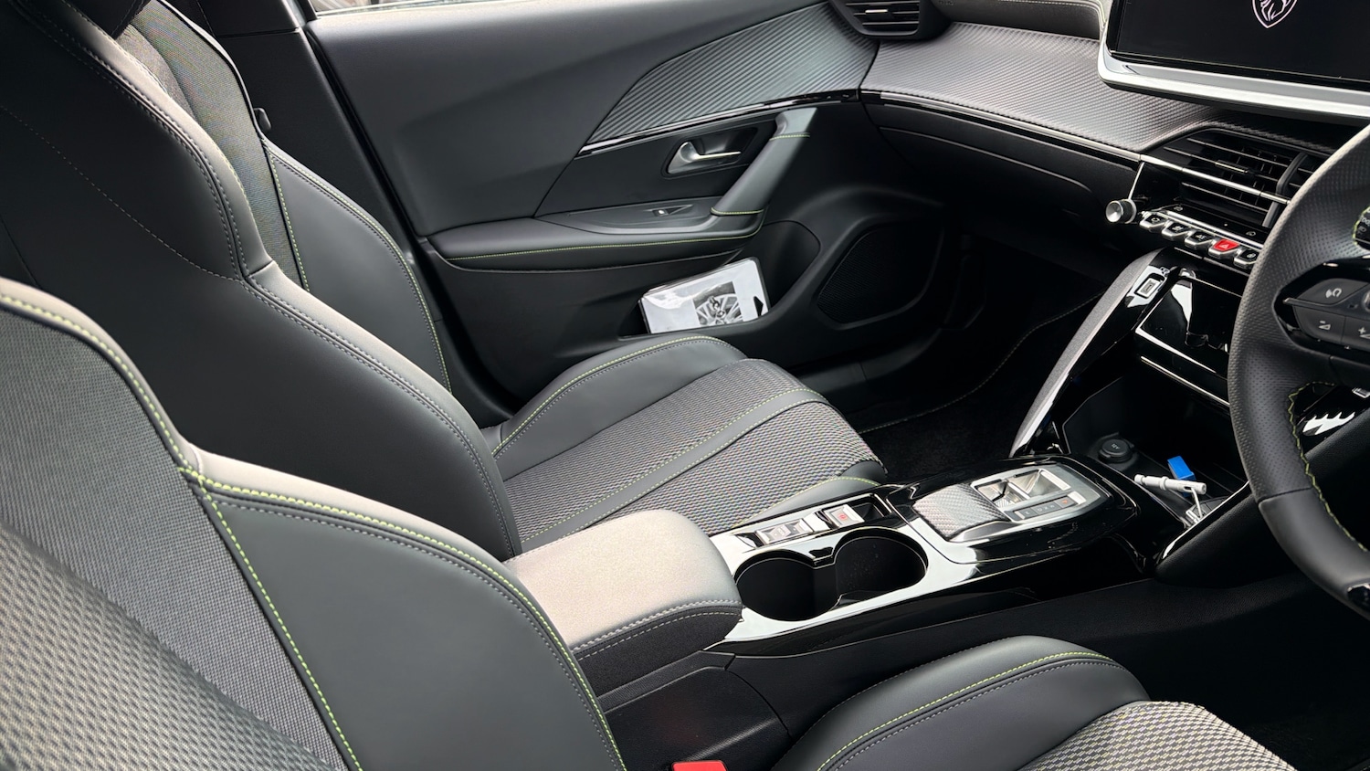 Used Peugeot 2008 2023 for sale - 77589716: Photo 14