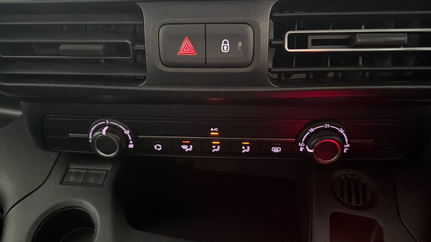 Used Peugeot Rifter 2020 for sale - 77728959: Photo 32