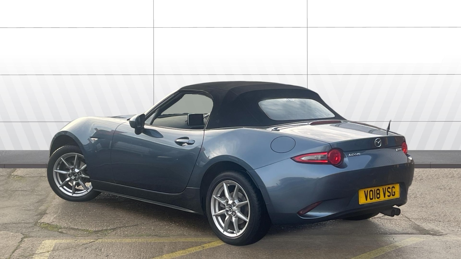 Used Mazda MX-5 2018 for sale - 77272190: Photo 2