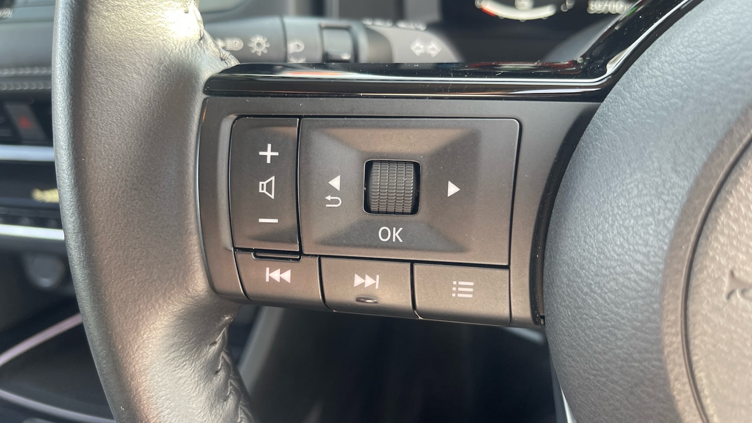 Used Nissan X-Trail 2024 for sale - 77104036: Photo 40