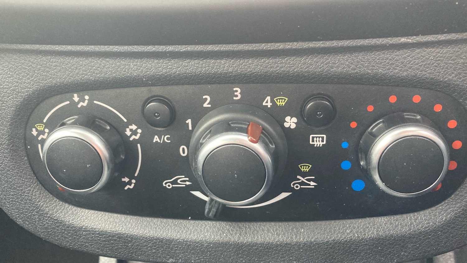 Used Dacia Duster 2018 for sale - 76844774: Photo 21