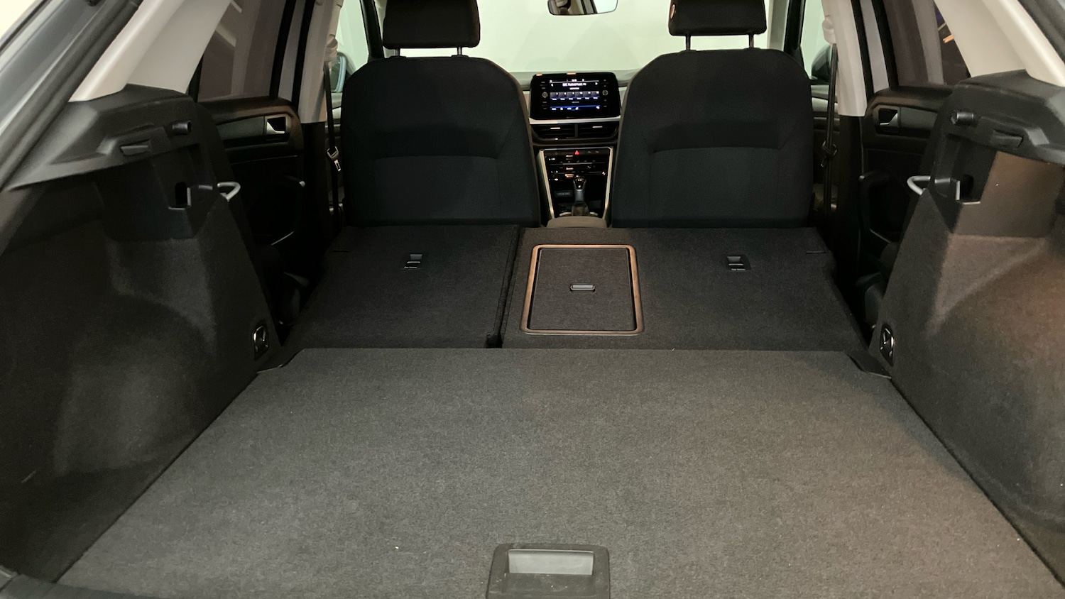 Used Volkswagen T-Roc 2023 for sale - 77651052: Photo 33