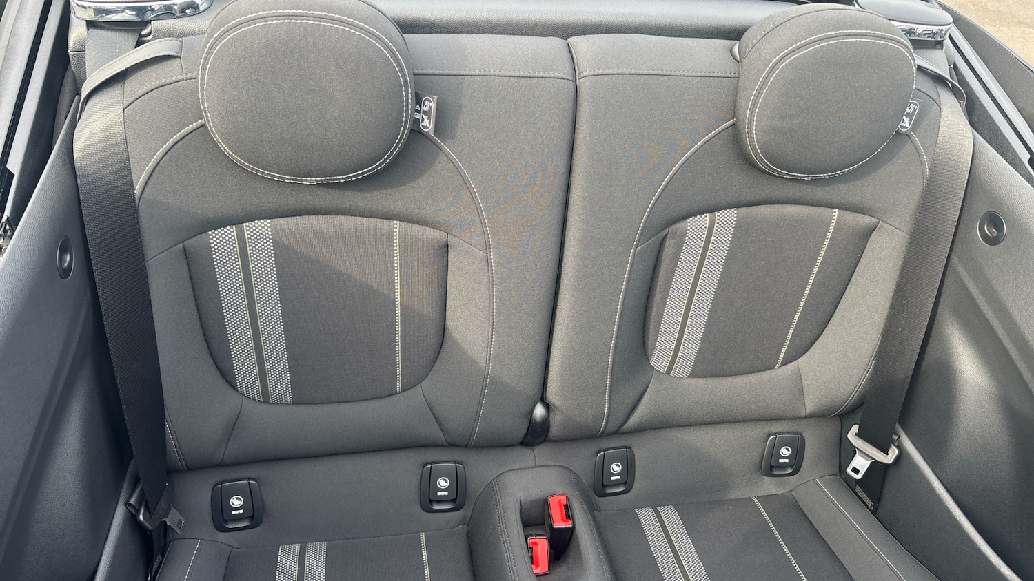 Used MINI Convertible 2021 for sale - 77996915: Photo 15