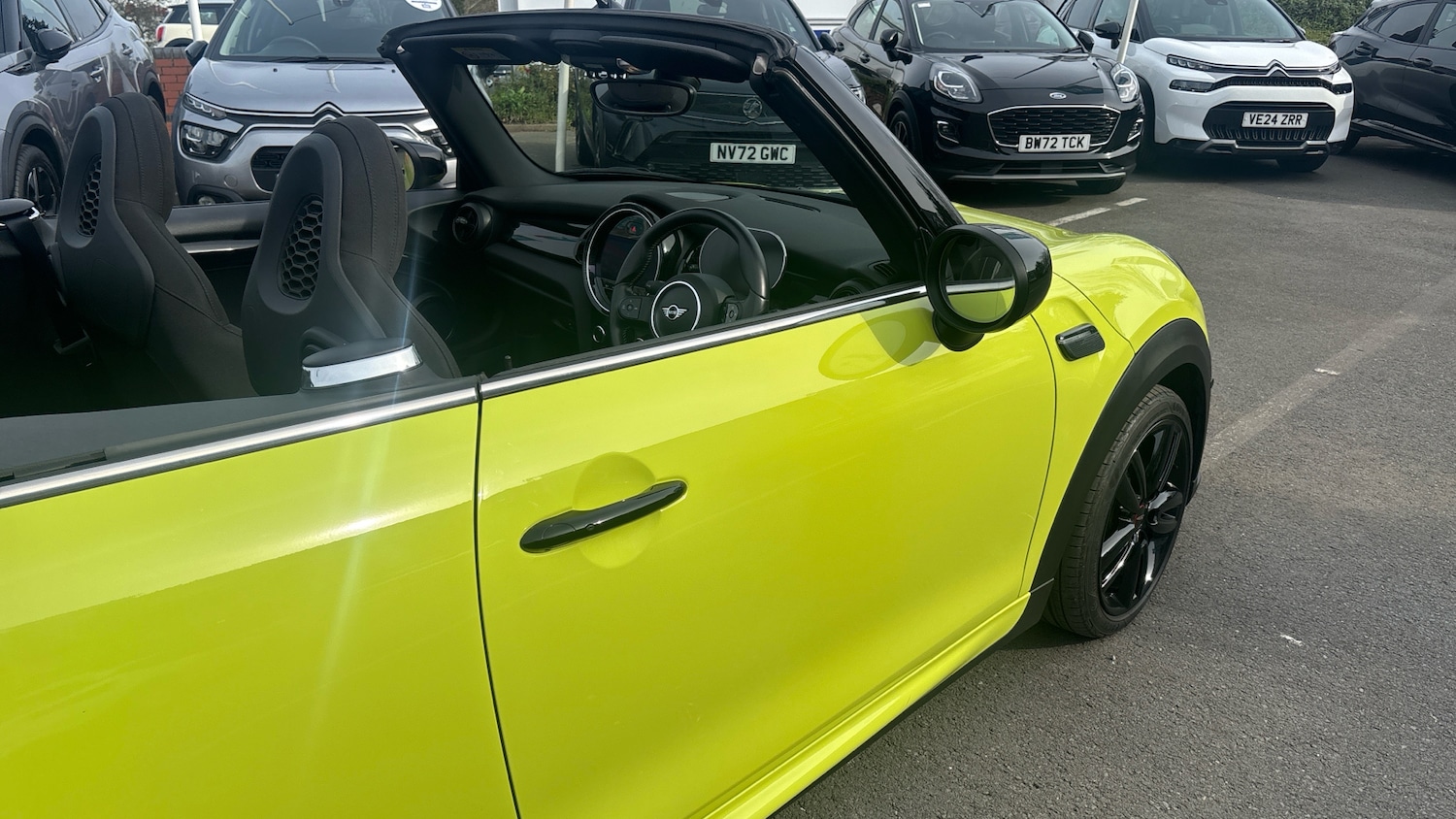 Used MINI Convertible 2021 for sale - 77996915: Photo 23