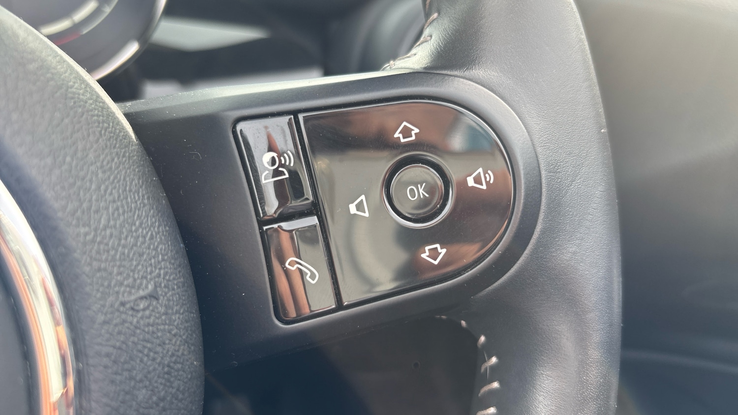 Used MINI Convertible 2021 for sale - 77996915: Photo 36