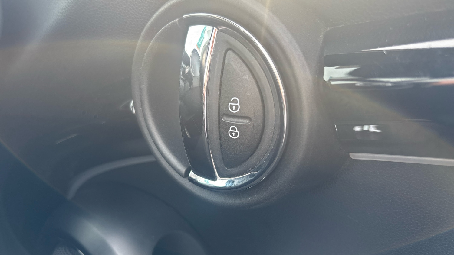 Used MINI Convertible 2021 for sale - 77996915: Photo 40