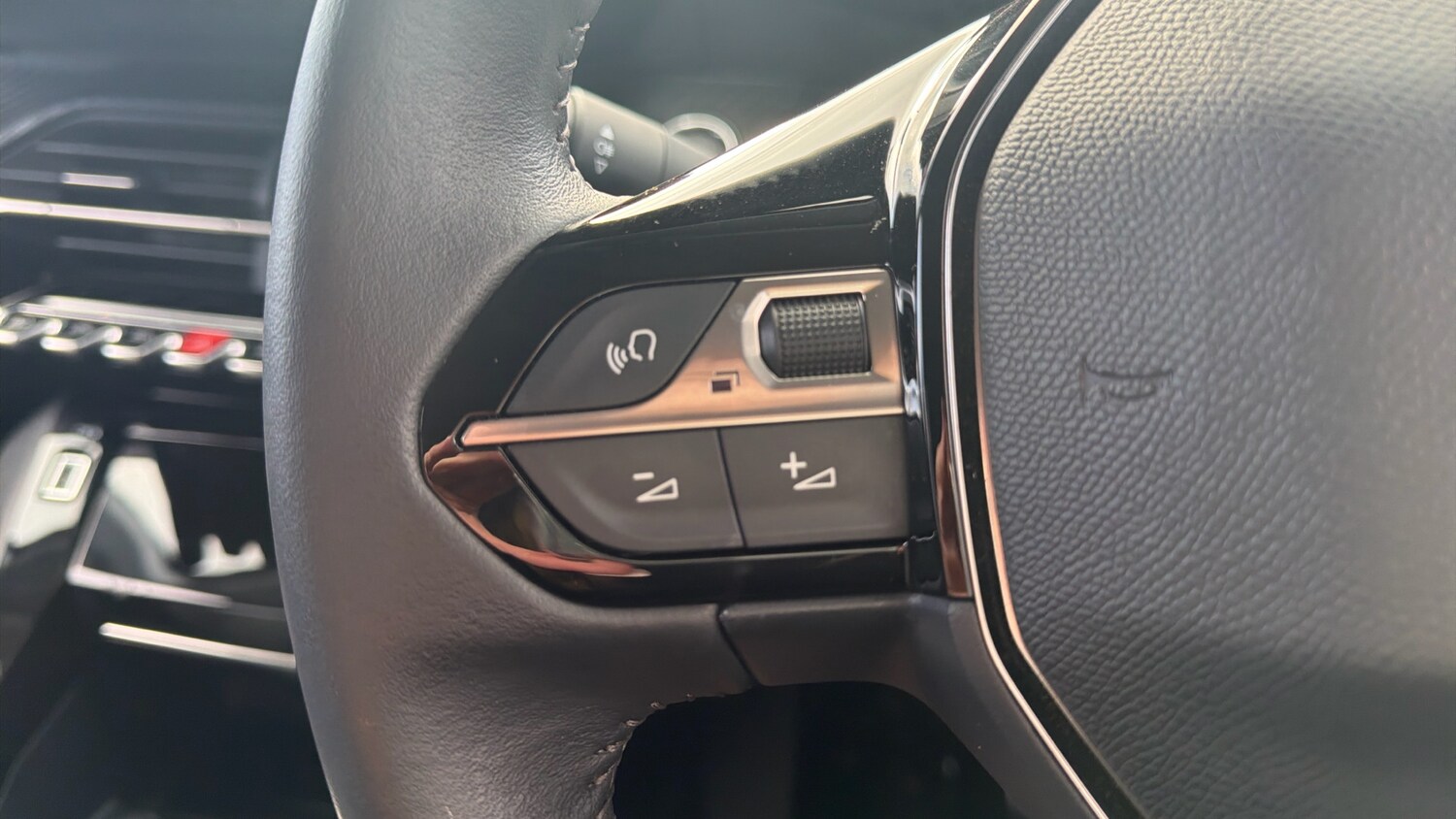 Used Peugeot 208 2022 for sale - 77817877: Photo 29