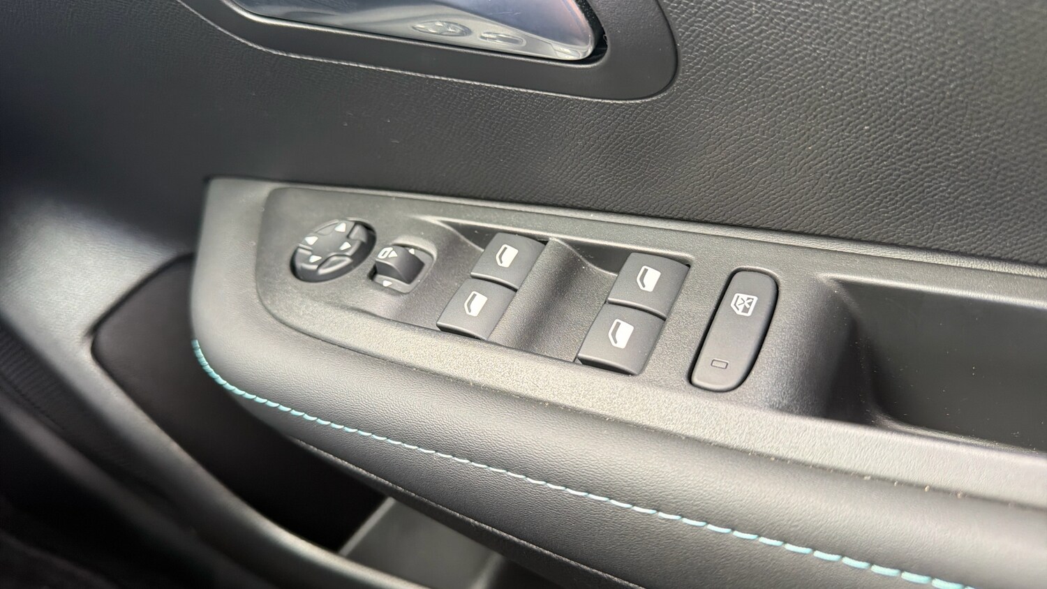 Used Peugeot 208 2022 for sale - 77817877: Photo 33