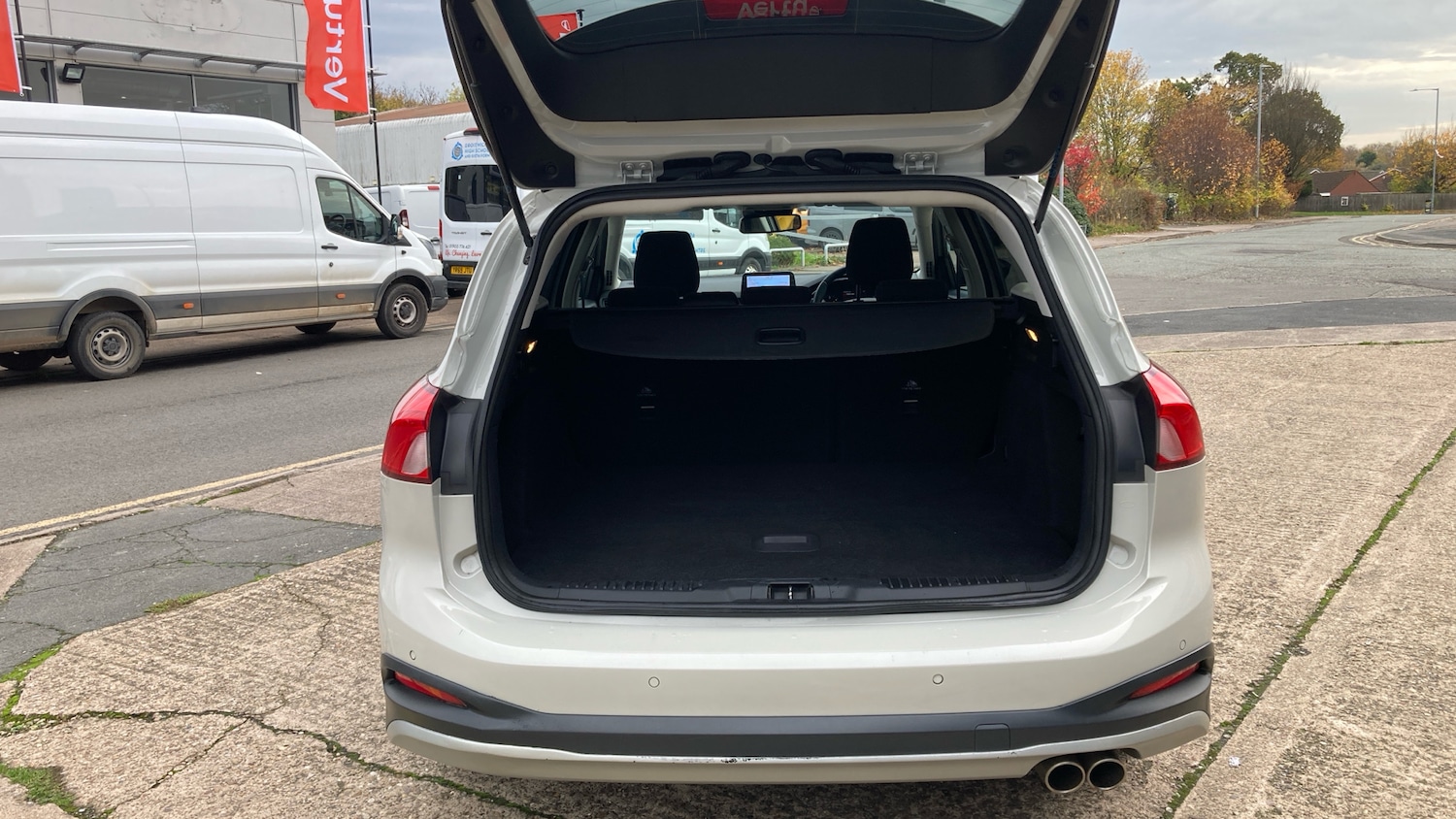 Used Ford Focus 2019 for sale - 76492061: Photo 4