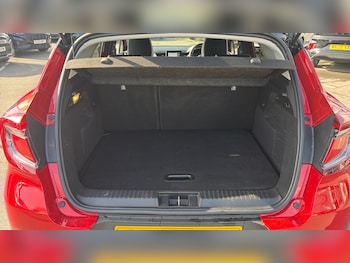 Used Renault Captur 2023 for sale - 78152884: Photo