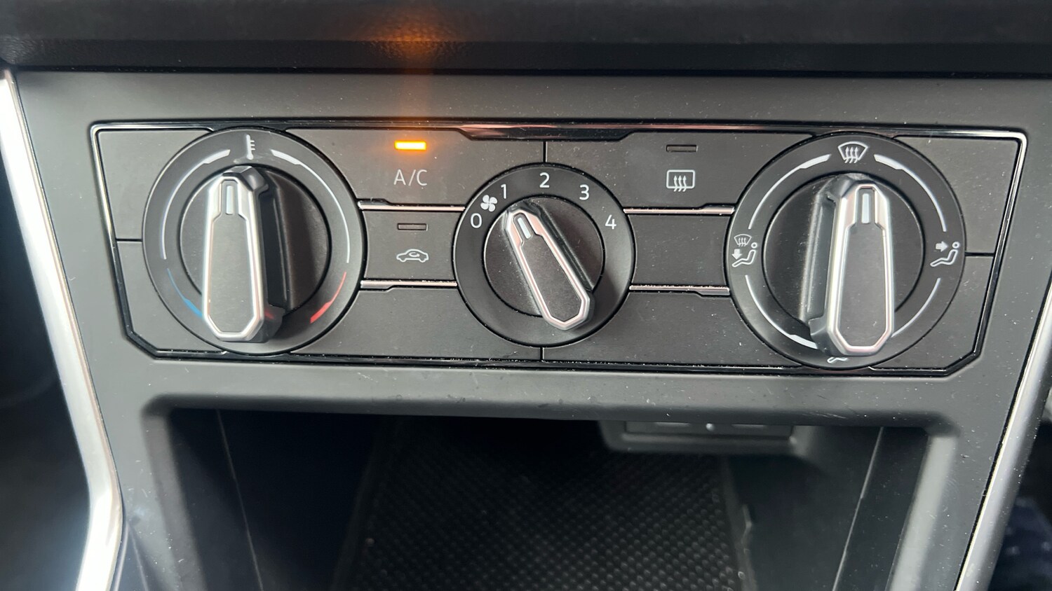 Used Volkswagen Polo 2024 for sale - 77652943: Photo 24