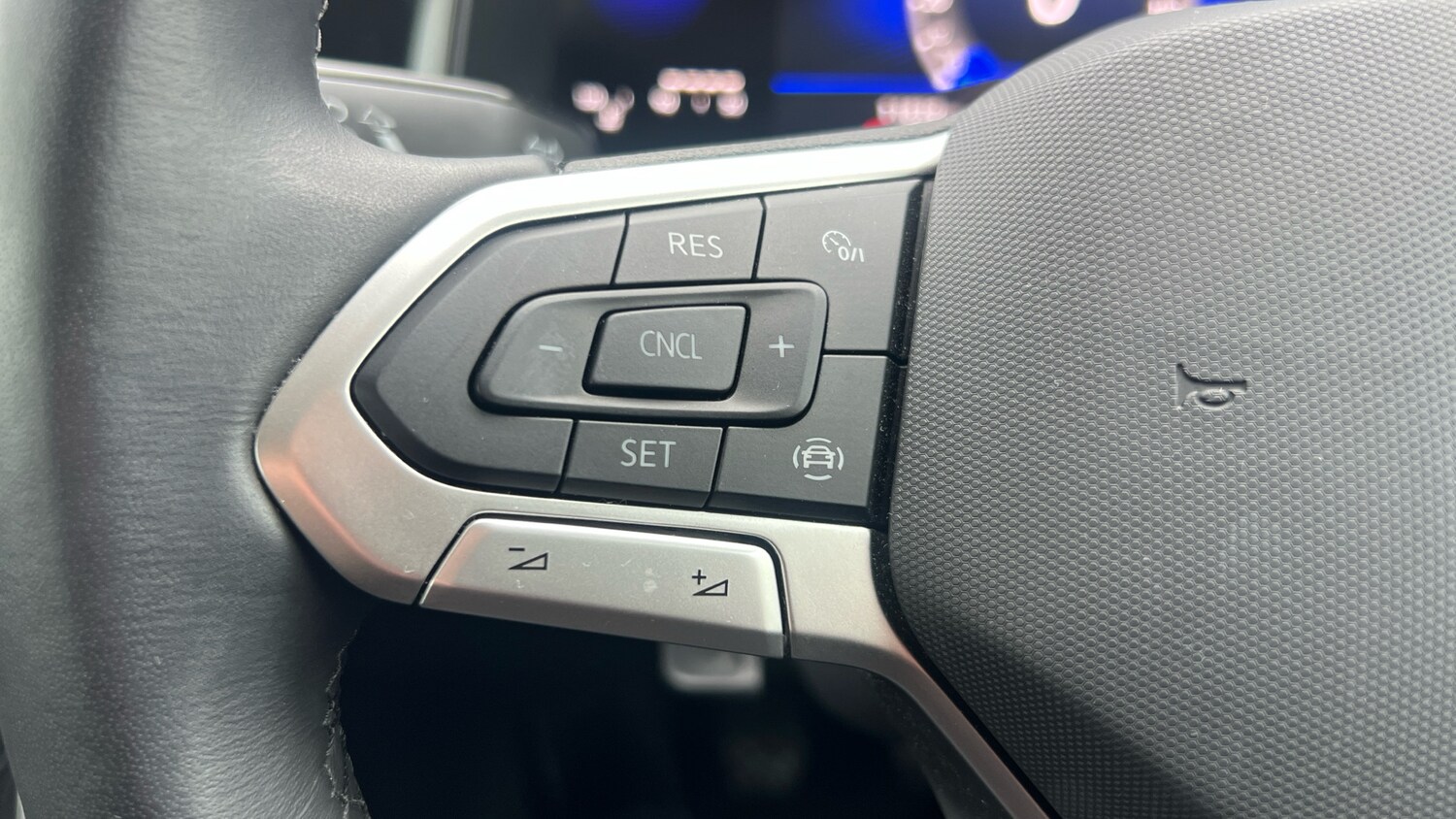 Used Volkswagen Polo 2024 for sale - 77652943: Photo 30