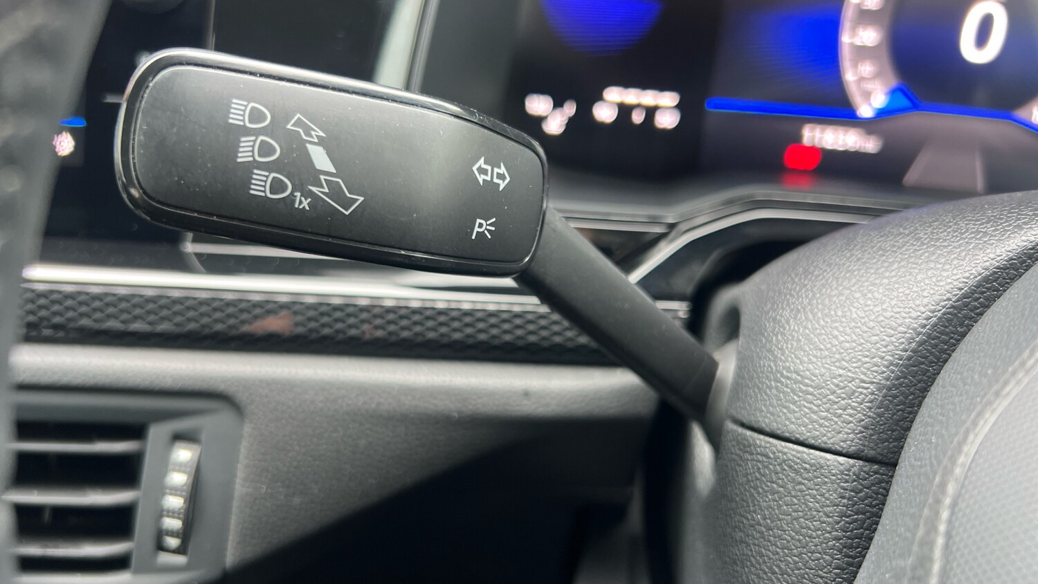 Used Volkswagen Polo 2024 for sale - 77652943: Photo 32