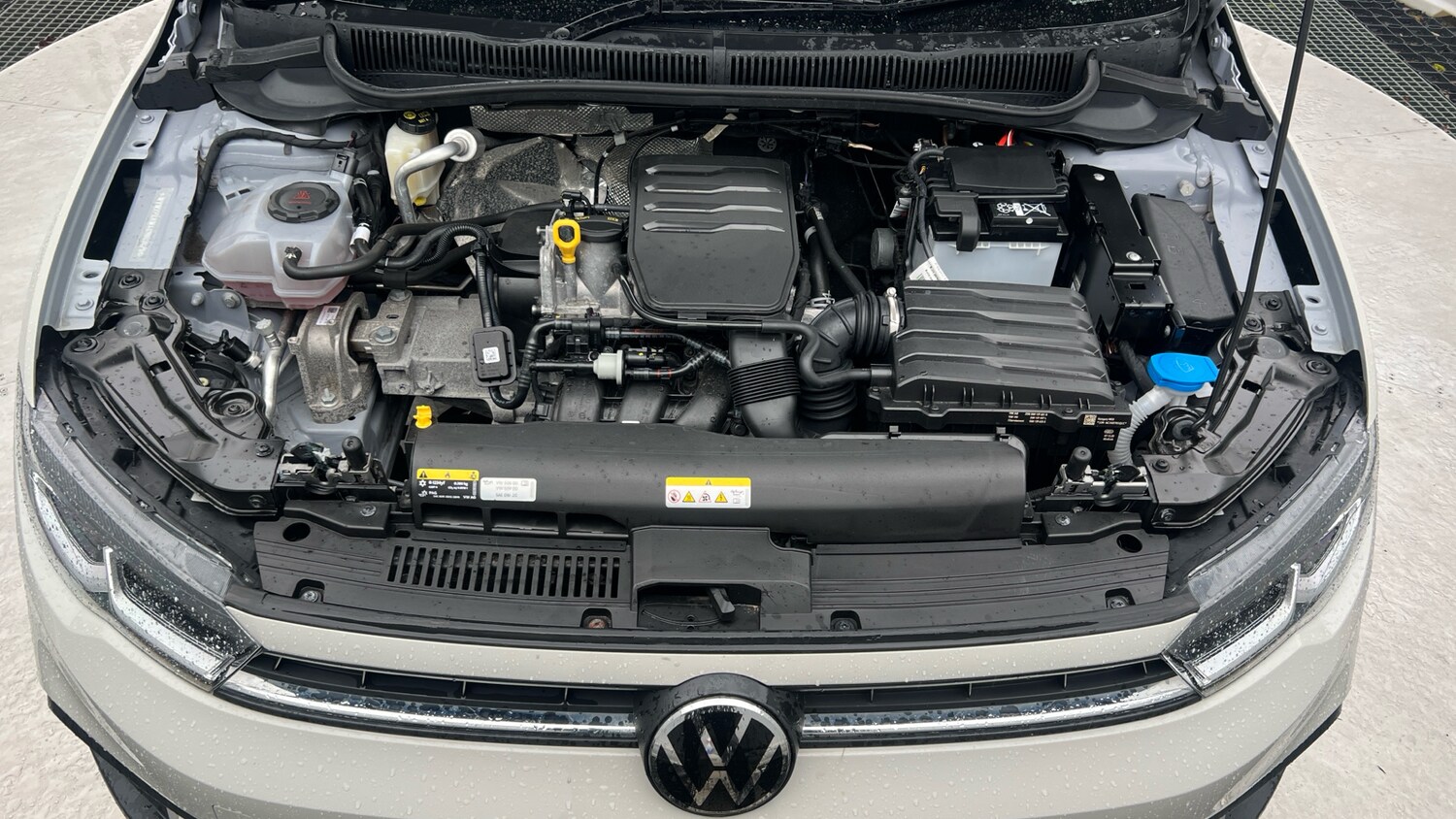 Used Volkswagen Polo 2024 for sale - 77652943: Photo 8