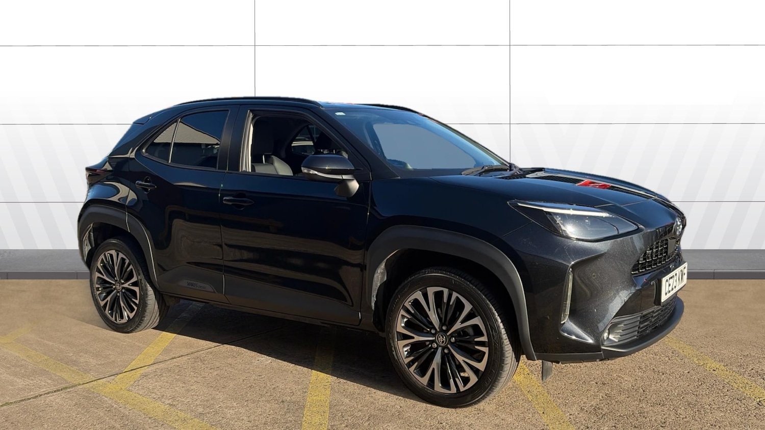 Used Toyota Yaris Cross 2023 for sale - 76705676: Photo 1