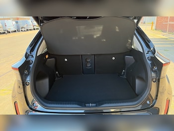 Used Toyota Yaris Cross 2023 for sale - 76705676: Photo