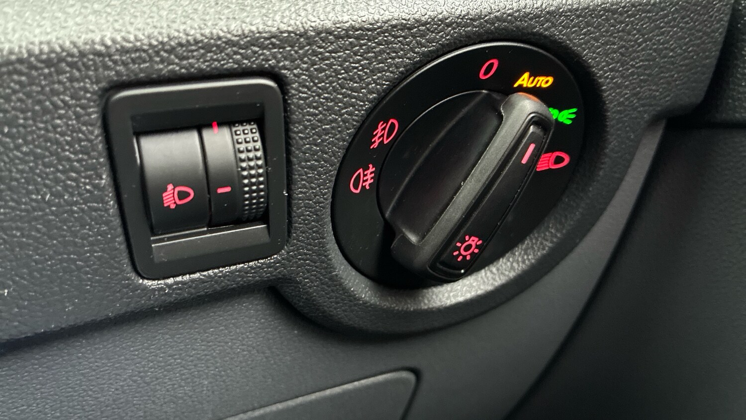 Used Volkswagen T-Cross 2021 for sale - 77435600: Photo 31