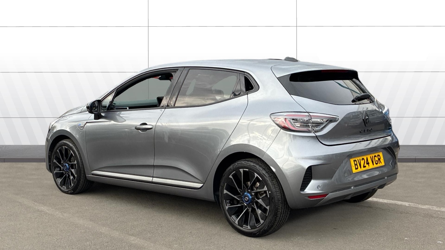 Used Renault Clio 2024 for sale - 78222759: Photo 2
