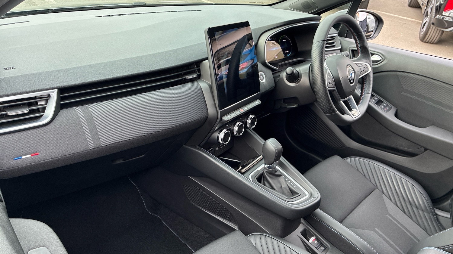 Used Renault Clio 2024 for sale - 78222759: Photo 9