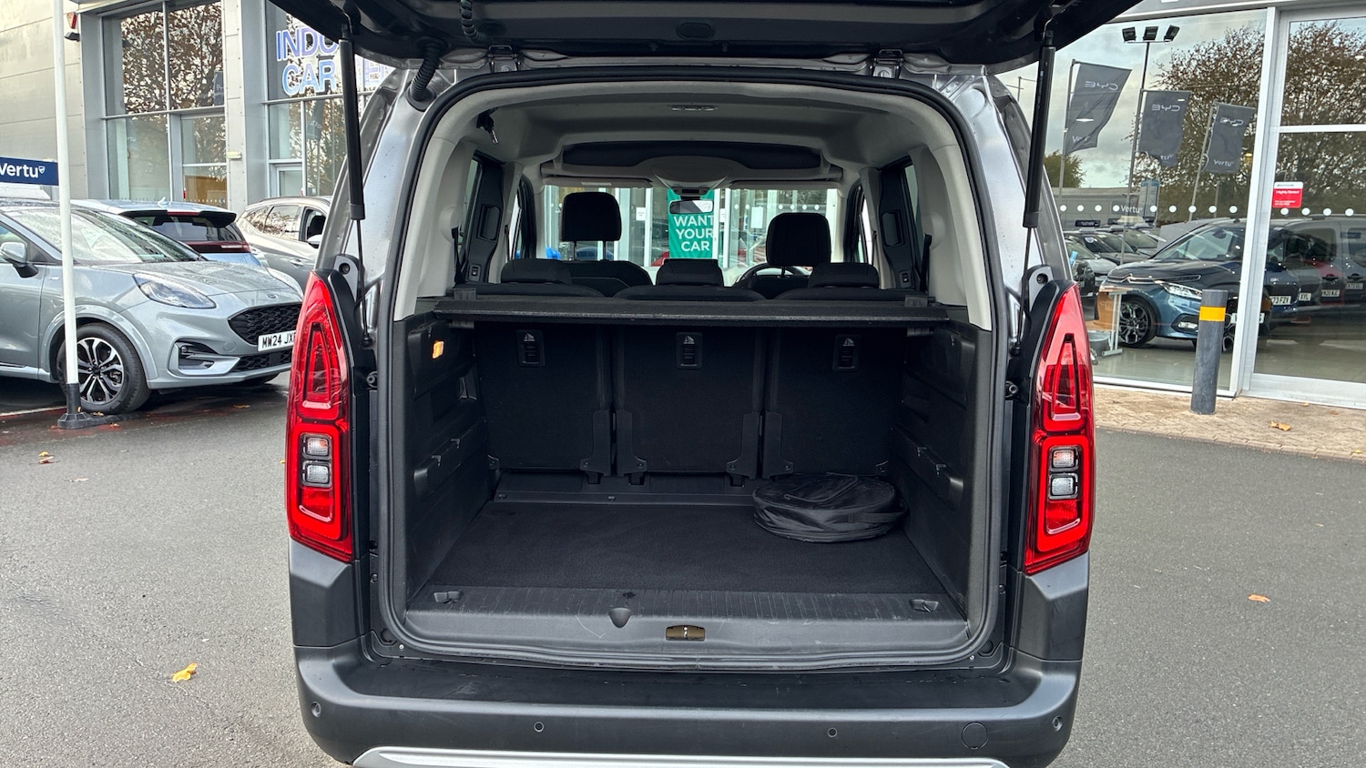 Used Citroen Berlingo 2023 for sale - 76461217: Photo 4