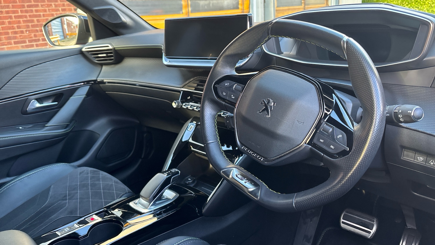 Used Peugeot 208 2022 for sale - 77018989: Photo 11