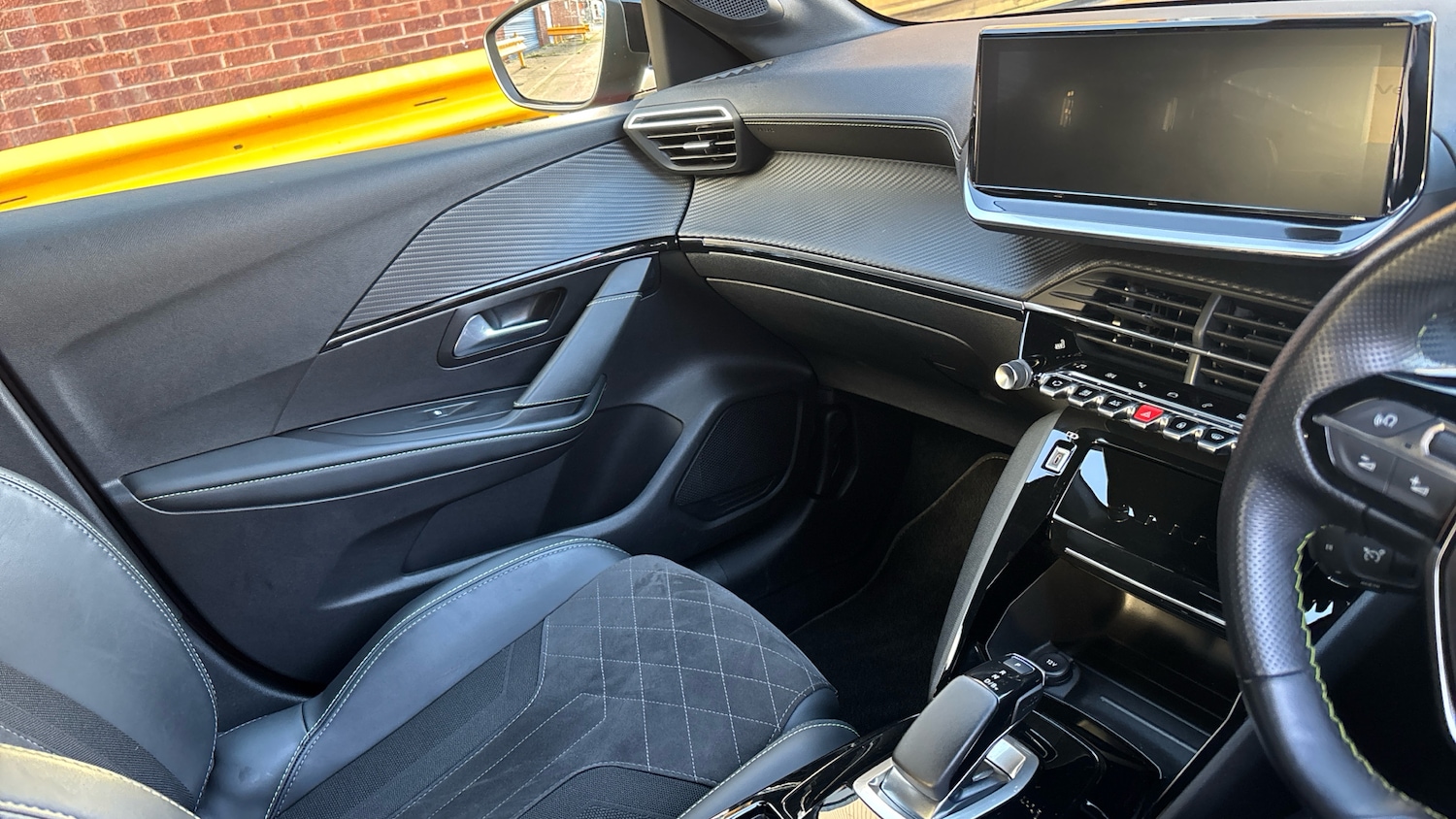 Used Peugeot 208 2022 for sale - 77018989: Photo 14