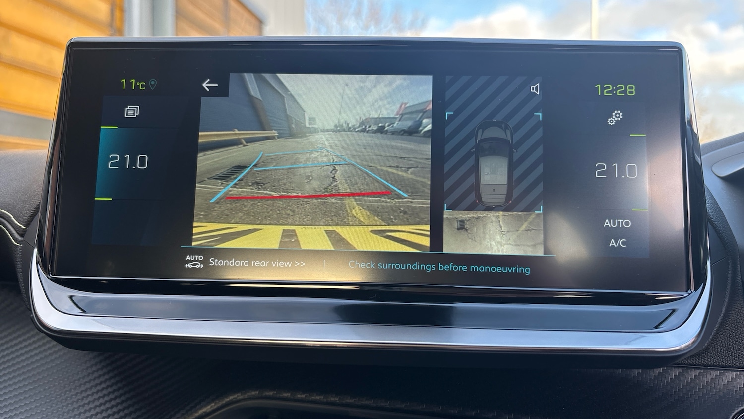 Used Peugeot 208 2022 for sale - 77018989: Photo 21