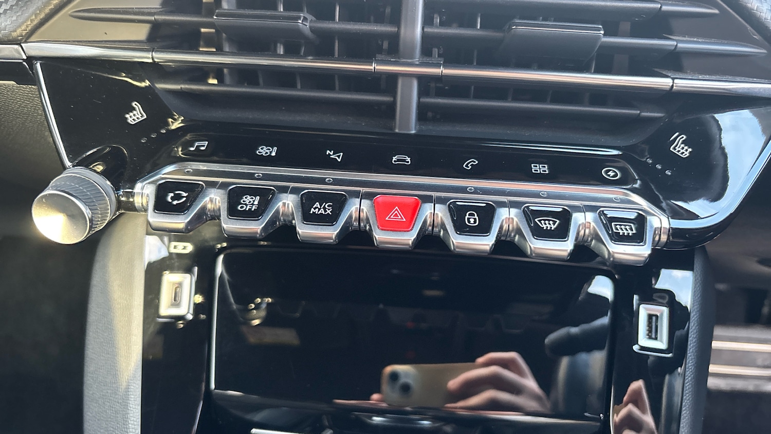 Used Peugeot 208 2022 for sale - 77018989: Photo 26