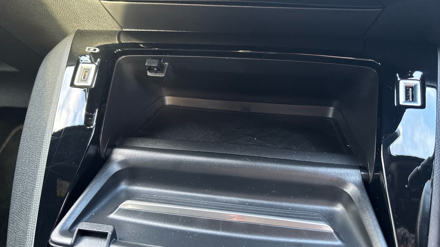 Used Peugeot 208 2022 for sale - 77018989: Photo 27