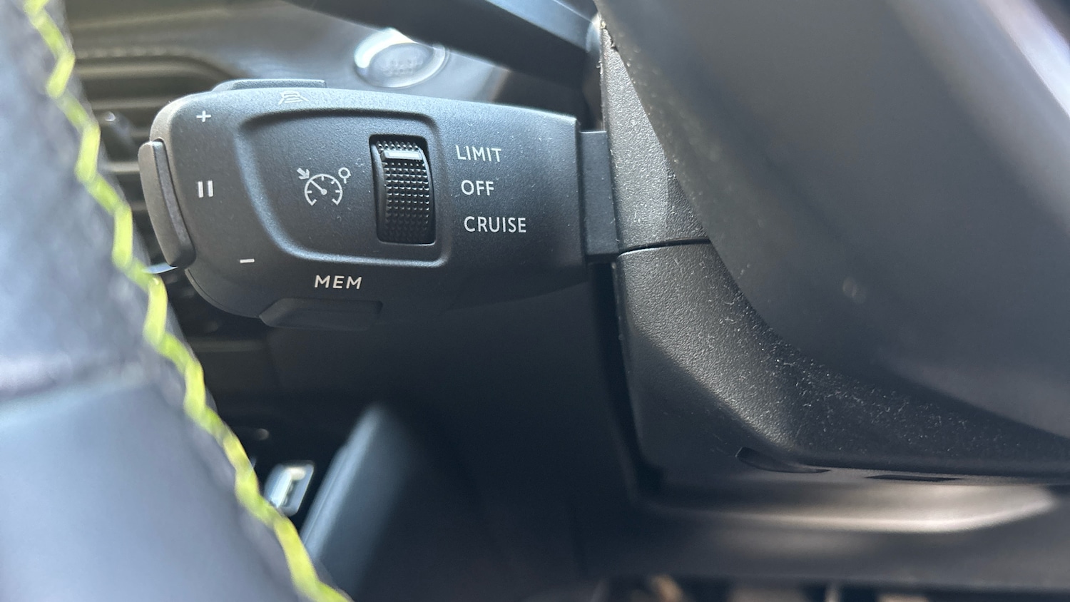 Used Peugeot 208 2022 for sale - 77018989: Photo 35