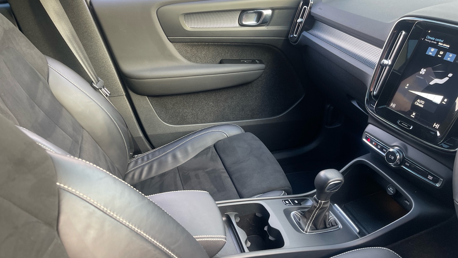 Used Volvo XC40 2021 for sale - 77061339: Photo 14