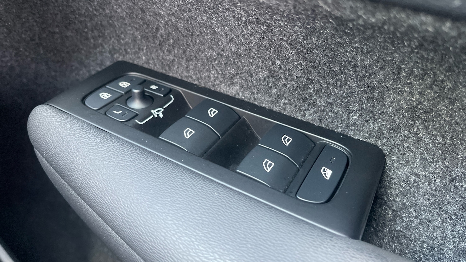 Used Volvo XC40 2021 for sale - 77061339: Photo 31