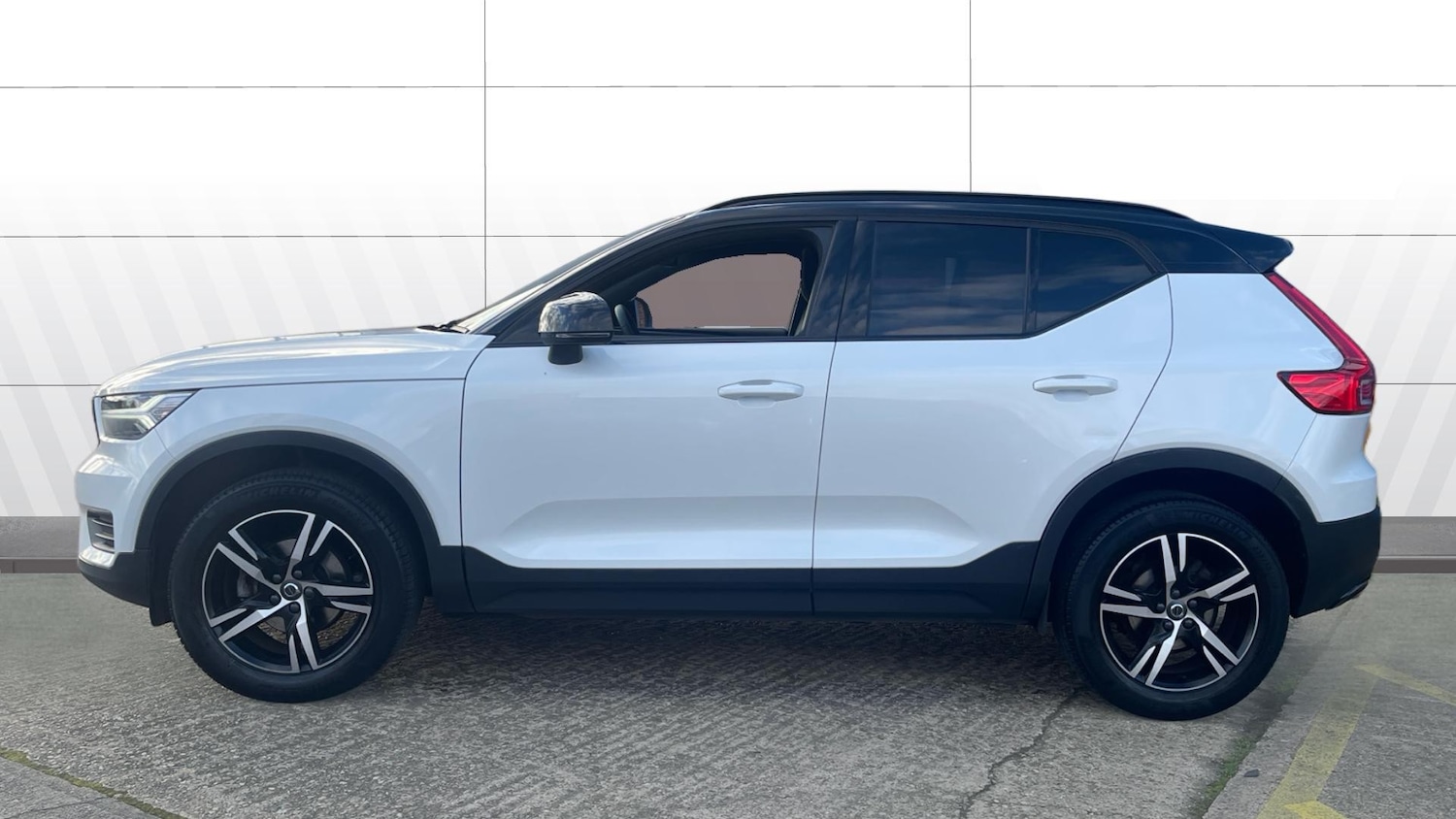 Used Volvo XC40 2021 for sale - 77061339: Photo 5