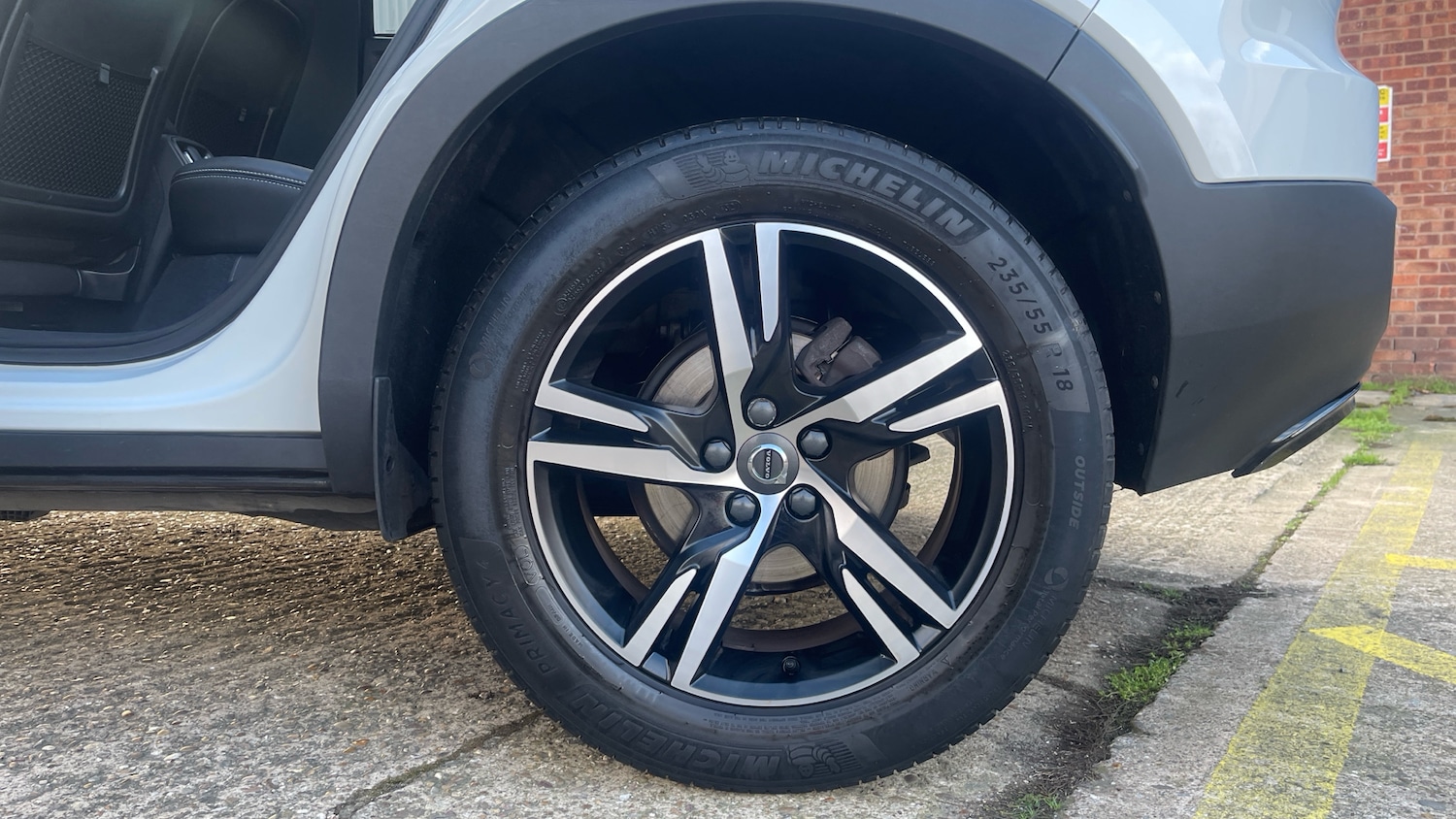 Used Volvo XC40 2021 for sale - 77061339: Photo 7