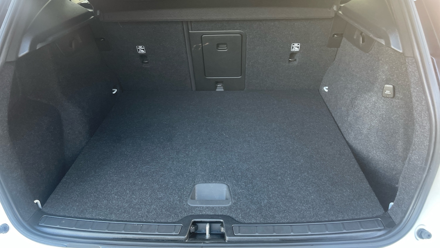 Used Volvo XC40 2021 for sale - 77061339: Photo 8