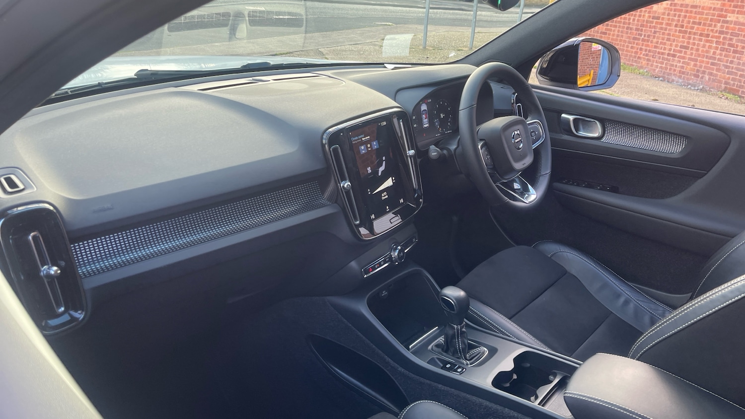 Used Volvo XC40 2021 for sale - 77061339: Photo 9