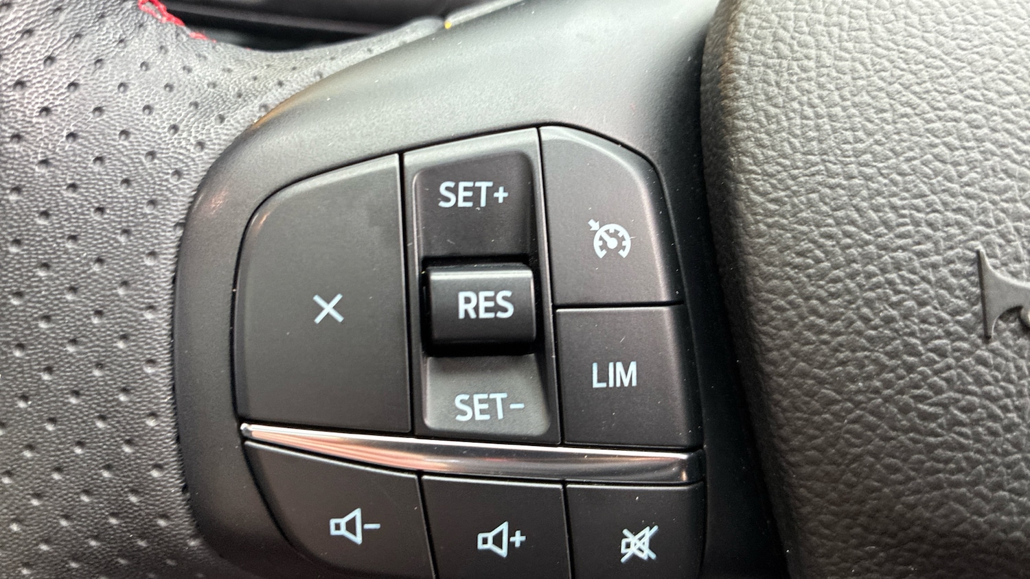 Used Ford Kuga 2023 for sale - 77272131: Photo 33