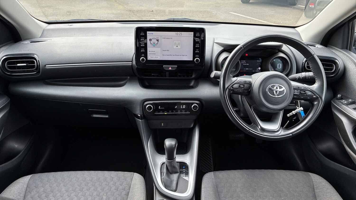 Used Toyota Yaris 2021 for sale - 77902307: Photo 10